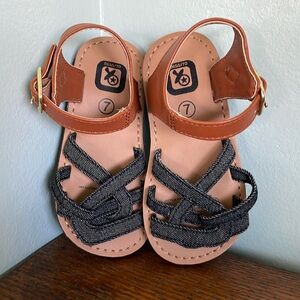 New little girl summer sandals, size 7